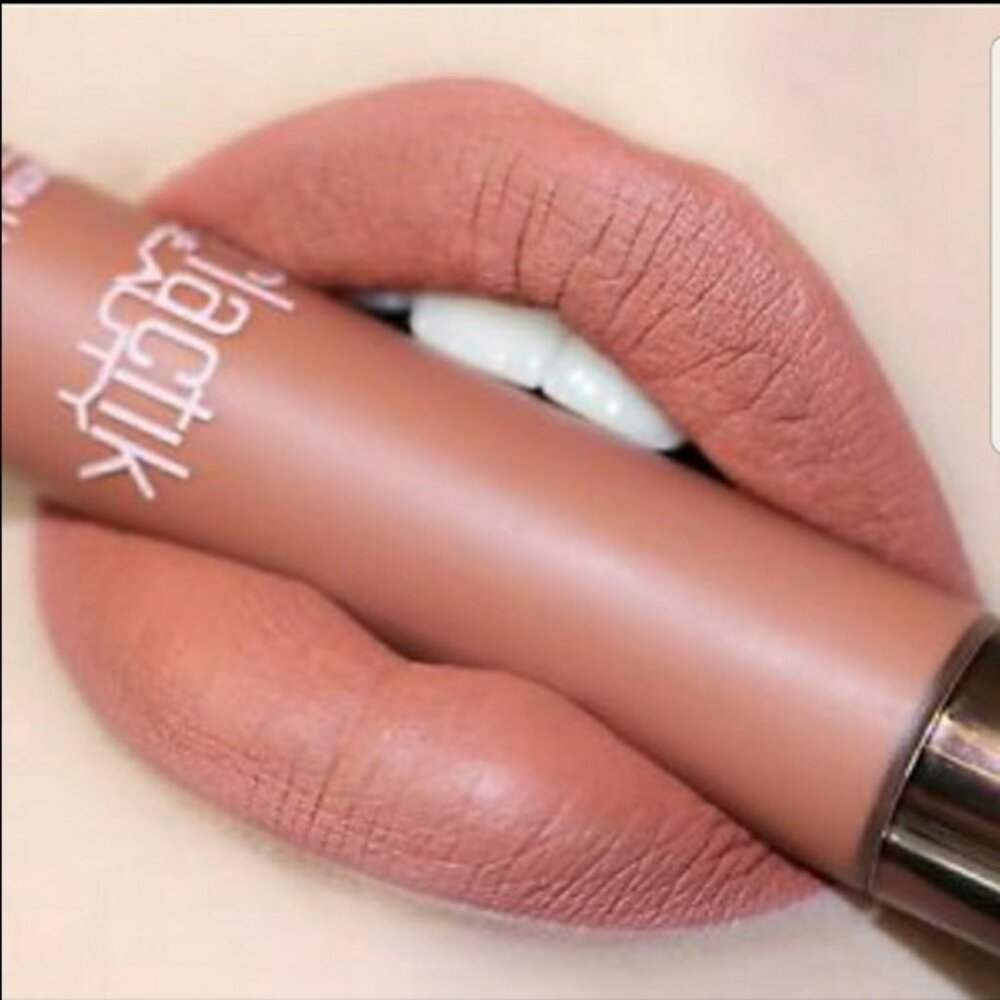 🦋 Girlactik POSH Matte Lip Paint - NEW IN BOX - Liquid Lipstick Gloss Balm - Picture 2 of 8